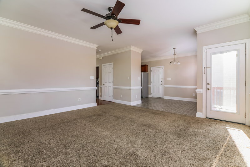 2,750/Mo, 1011 Watsonia Dr Zebulon, NC 27597 Living Room View 2