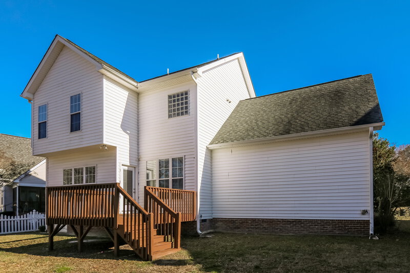 2,750/Mo, 1011 Watsonia Dr Zebulon, NC 27597 Rear View
