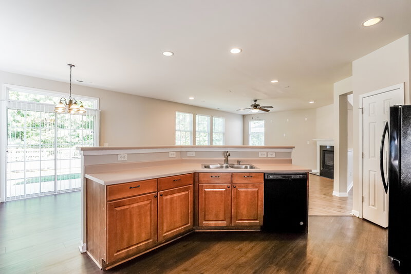 2,215/Mo, 217 Georgetowne Dr Clayton, NC 27520 Kitchen View