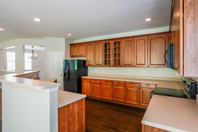 2,215/Mo, 217 Georgetowne Dr Clayton, NC 27520 Kitchen View 2