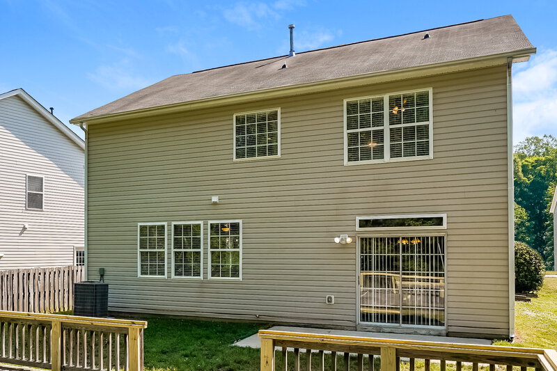 2,215/Mo, 217 Georgetowne Dr Clayton, NC 27520 Rear View