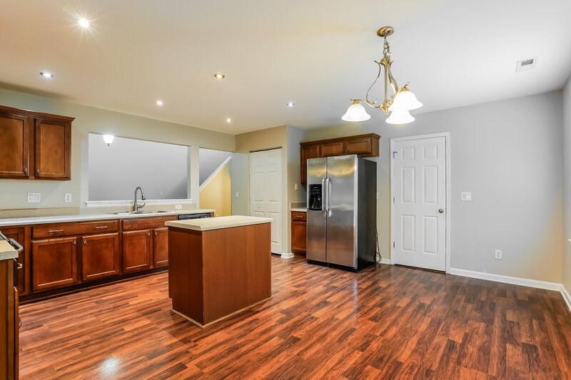 1,925/Mo, 701 Champion St Clayton, NC 27520 Kitchen View 2