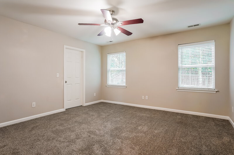 1,925/Mo, 701 Champion St Clayton, NC 27520 Main Bedroom View
