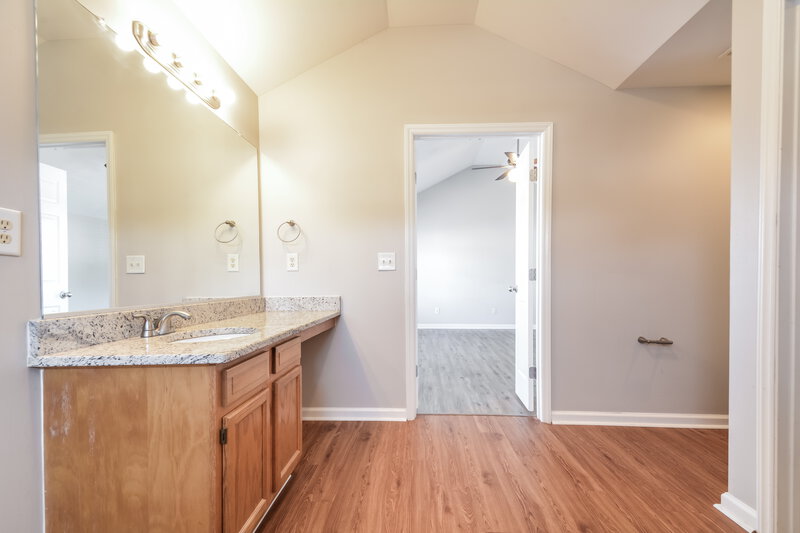 1,935/Mo, 3435 Idlewood Village Dr Raleigh, NC 27610 Main Bathroom View 2