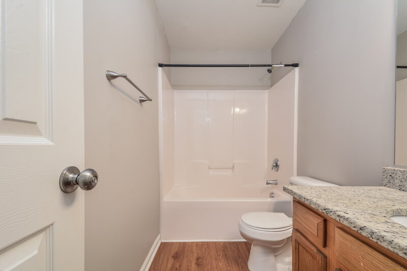 1,935/Mo, 3435 Idlewood Village Dr Raleigh, NC 27610 Bathroom View