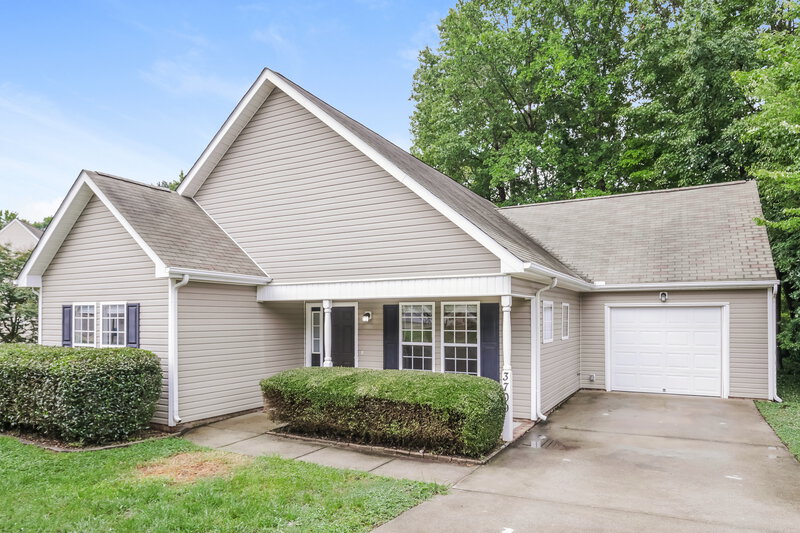 1,980/Mo, 3709 Blue Blossom Dr Raleigh, NC 27616 Front View