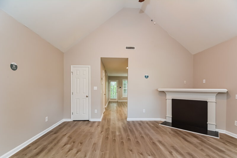 2,780/Mo, 3709 Blue Blossom Dr Raleigh, NC 27616 Living Room View
