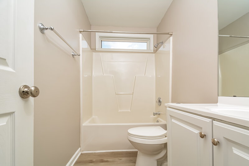 2,780/Mo, 3709 Blue Blossom Dr Raleigh, NC 27616 Bathroom View