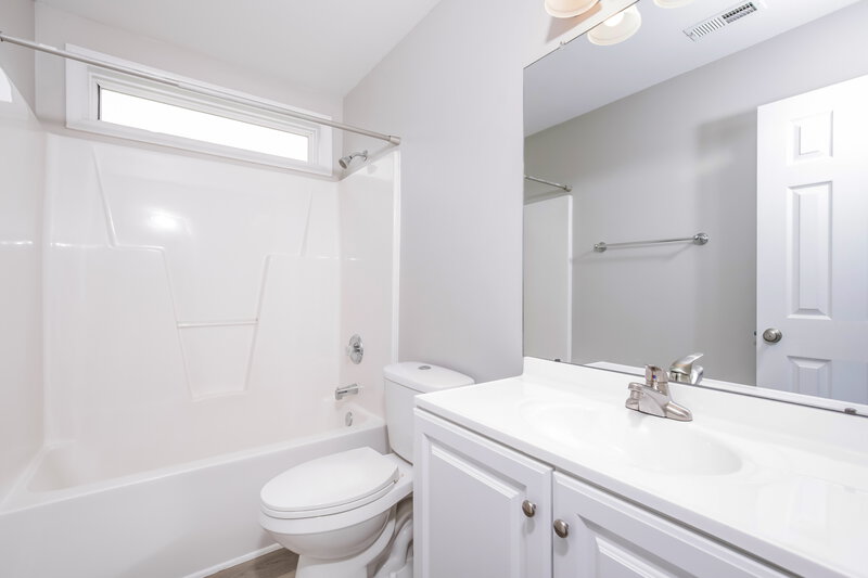 1,980/Mo, 3709 Blue Blossom Dr Raleigh, NC 27616 Bathroom View