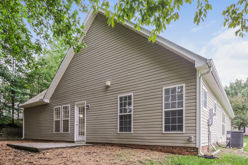 1,980/Mo, 3709 Blue Blossom Dr Raleigh, NC 27616 Rear View