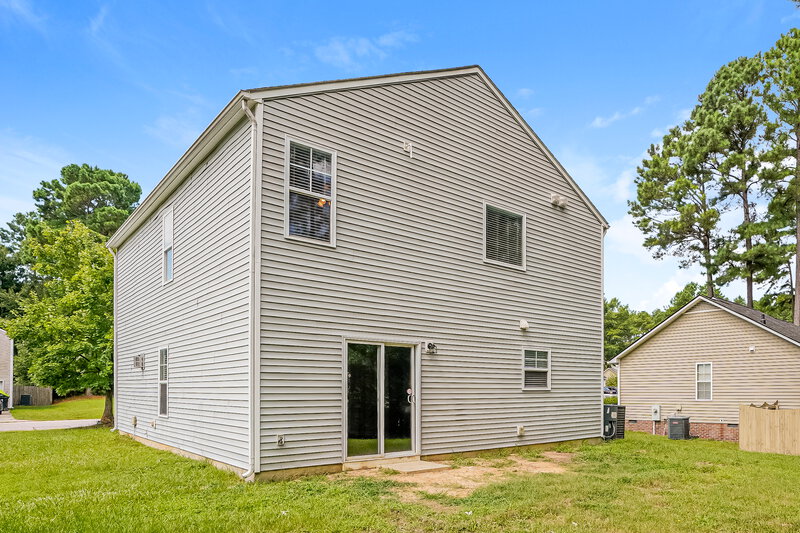 1,740/Mo, 3052 Van Dorn Rd Knightdale, NC 27545 Rear View