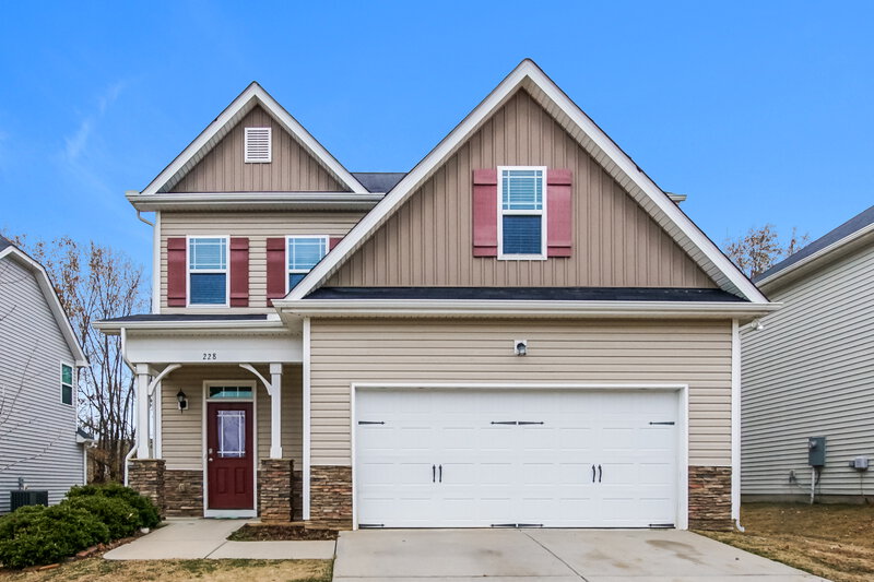 1,995/Mo, 228 E Webber Ln Clayton, NC 27527 External View