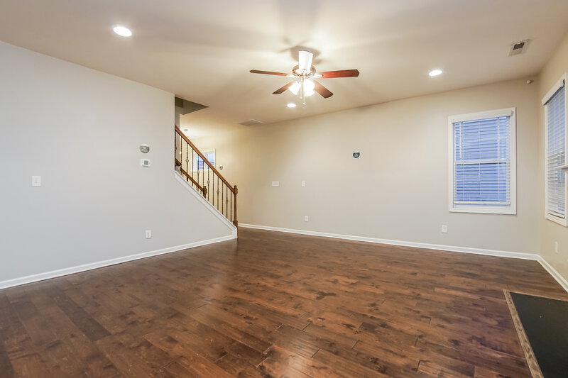 1,995/Mo, 228 E Webber Ln Clayton, NC 27527 Living Room View