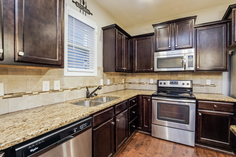 1,995/Mo, 228 E Webber Ln Clayton, NC 27527 Kitchen View 2