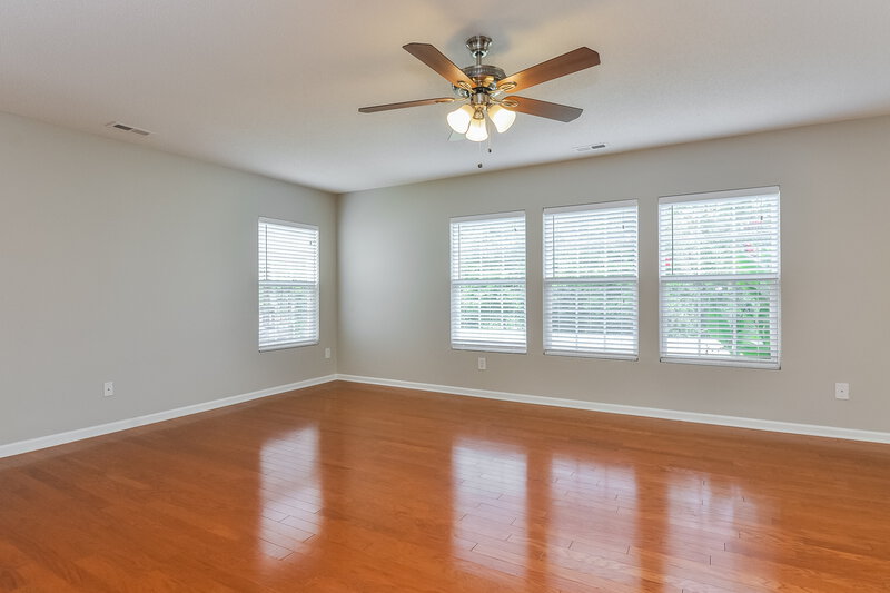 2,075/Mo, 212 Georgetowne Dr Clayton, NC 27520 Living Room View