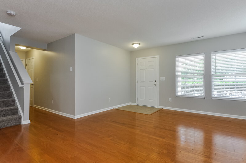 2,075/Mo, 212 Georgetowne Dr Clayton, NC 27520 Living Room View 2