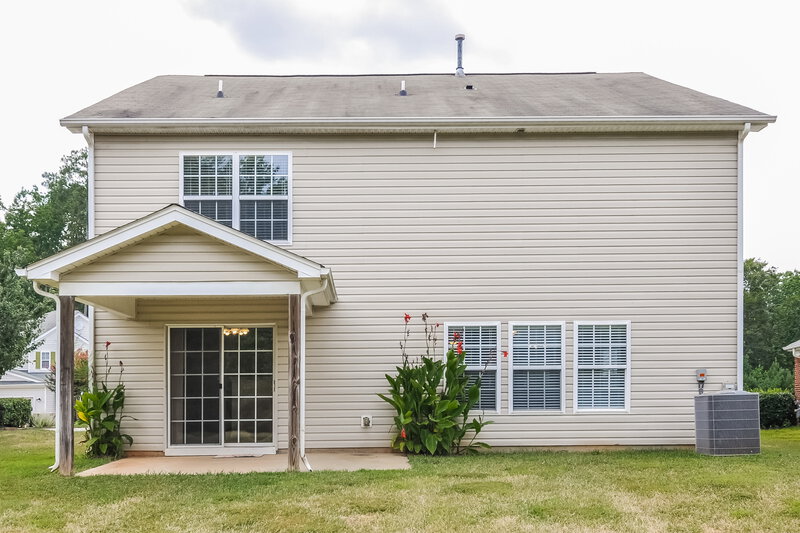 2,075/Mo, 212 Georgetowne Dr Clayton, NC 27520 Rear View