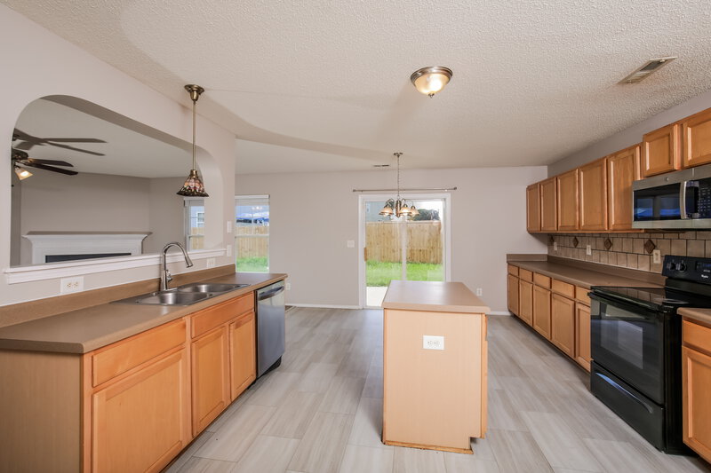 2,140/Mo, 3164 Varcroft Rd Knightdale, NC 27545 Kitchen View 2