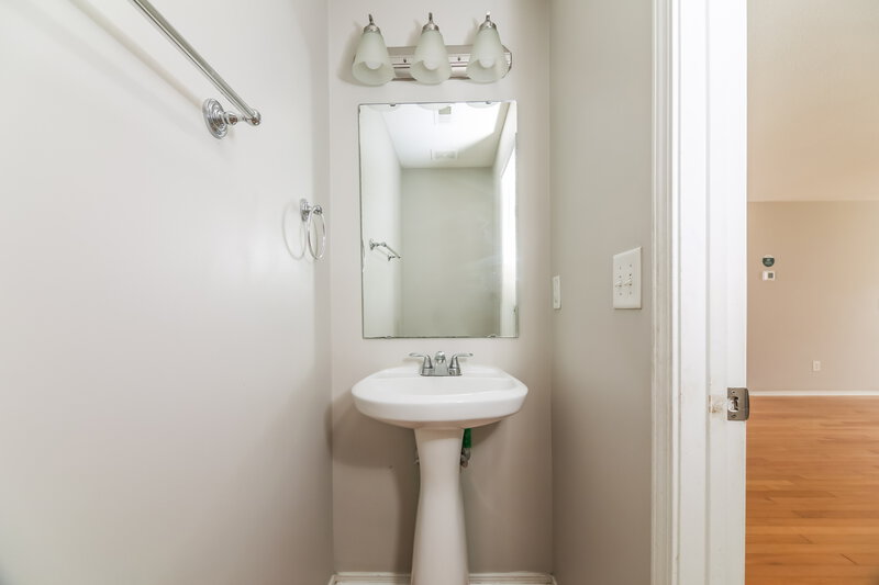 2,310/Mo, 3164 Varcroft Rd Knightdale, NC 27545 Powder Room View