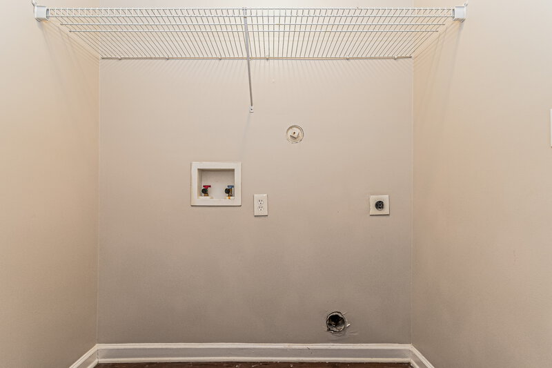 1,945/Mo, 1017 Early Rise St Raleigh, NC 27610 Amenities View