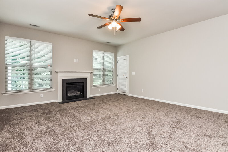 2,780/Mo, 48 Ashby Dr Clayton, NC 27527 Living Room View