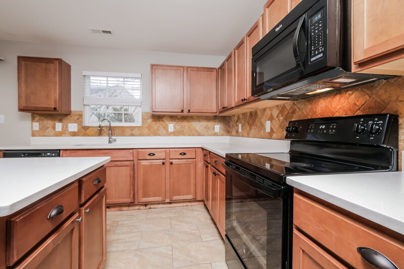 2,160/Mo, 1020 Lockberry Ct Clayton, NC 27520 Kitchen View 2