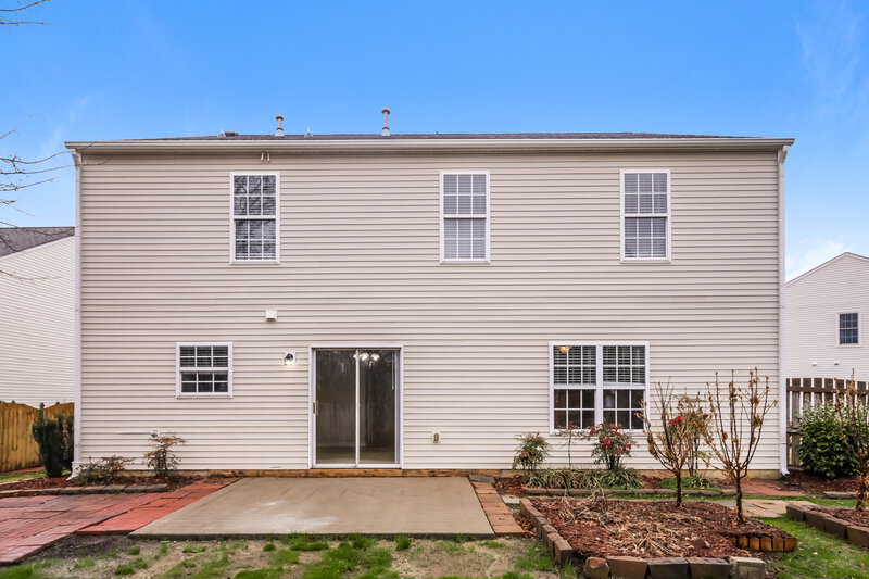 2,160/Mo, 1020 Lockberry Ct Clayton, NC 27520 Rear View