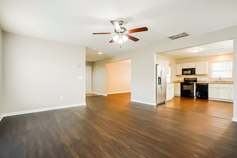 2,205/Mo, 3715 Horseshoe Farm St Raleigh, NC 27610 Living Room View 2