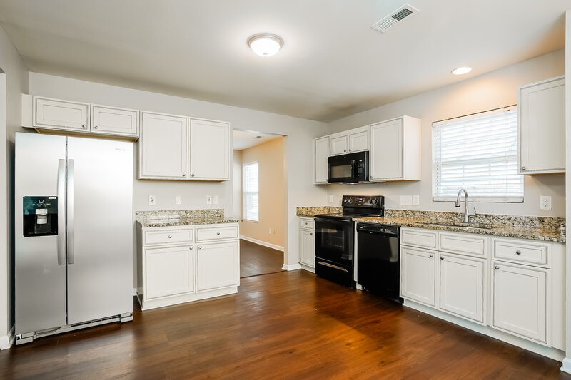 2,205/Mo, 3715 Horseshoe Farm St Raleigh, NC 27610 Kitchen View