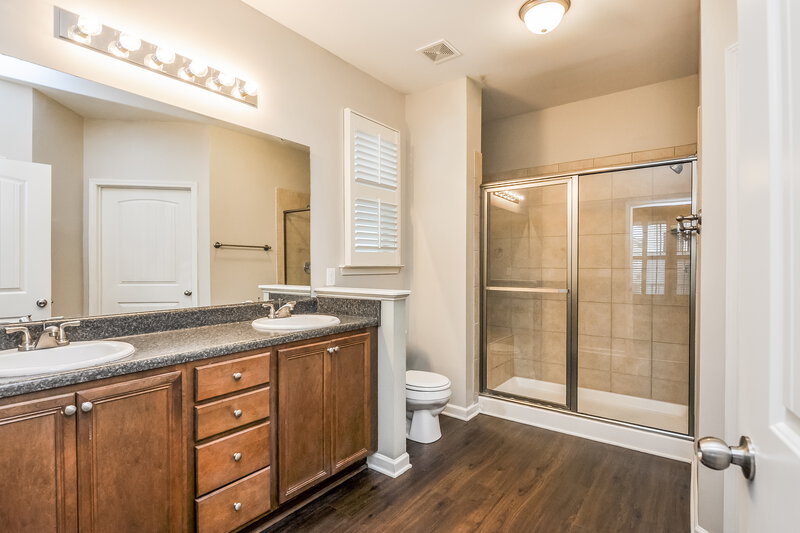 2,530/Mo, 40 Saxon Ct Clayton, NC 27527 Master Bathroom View