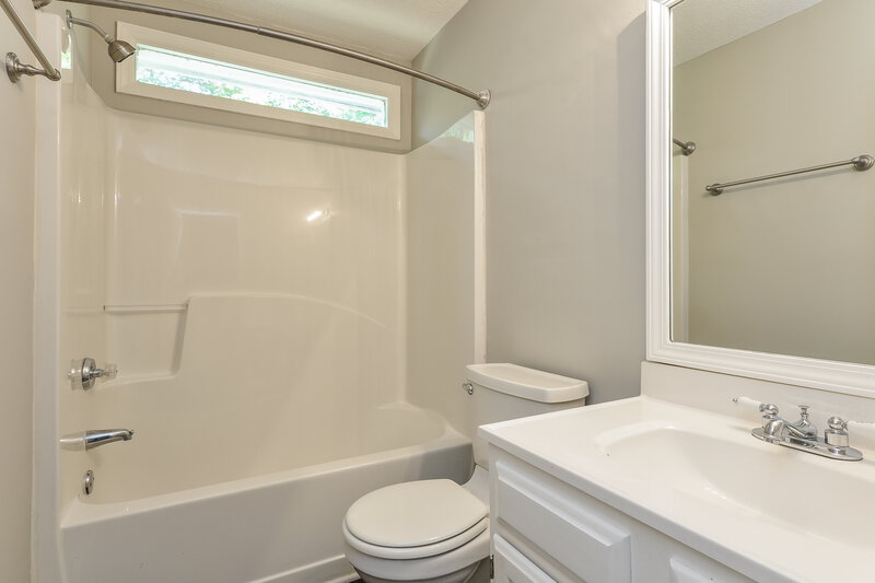 2,250/Mo, 3437 Singleleaf Ln Raleigh, NC 27616 Bathroom View 2