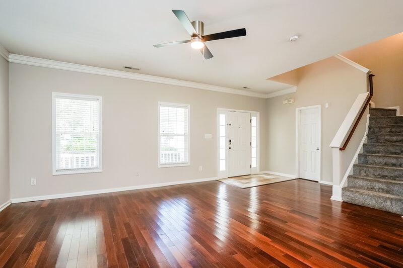 2,075/Mo, 564 Hay River St Garner, NC 27529 Living Room View 2