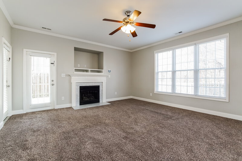 1,910/Mo, 606 Cotton Brook Dr Fuquay Varina, NC 27526 Living Room View
