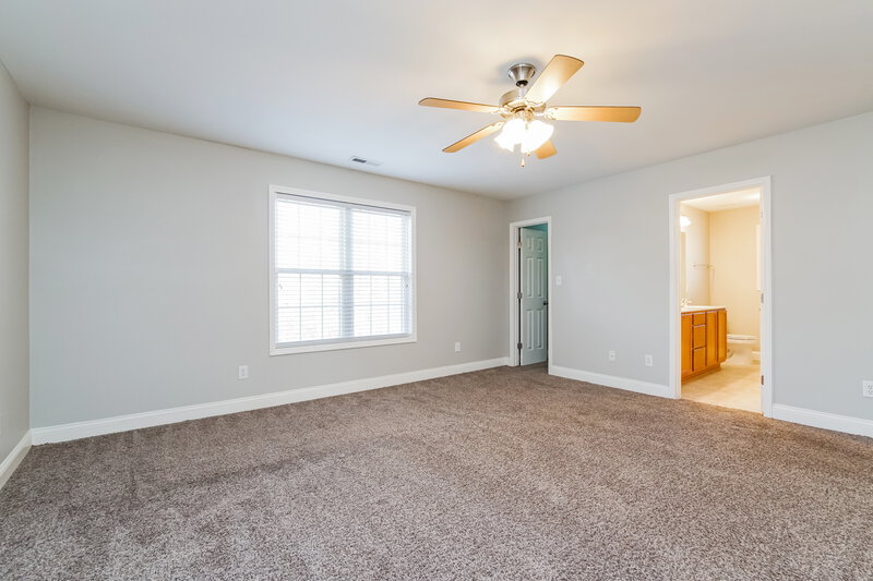 1,910/Mo, 606 Cotton Brook Dr Fuquay Varina, NC 27526 Main Bedroom View 2