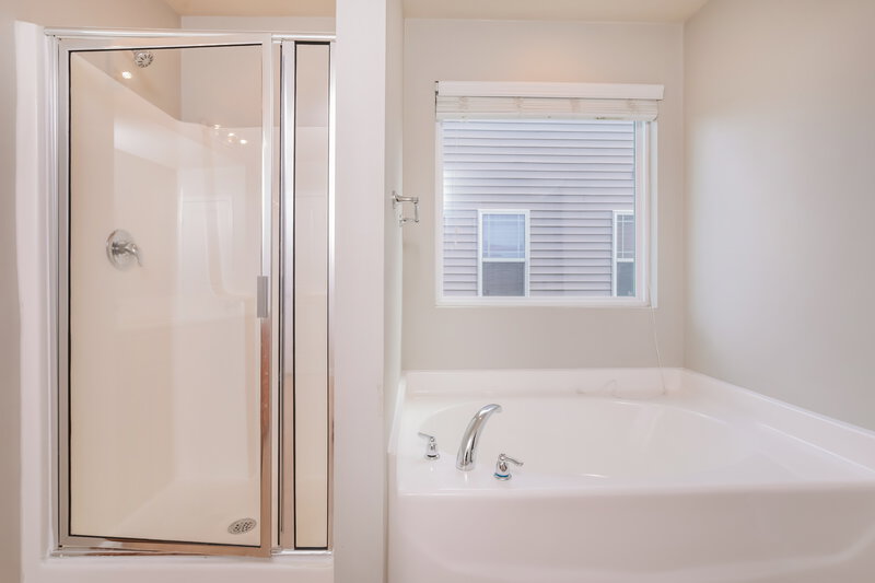 2,435/Mo, 3970 Massey Run Raleigh, NC 27616 Main Bathroom View 2