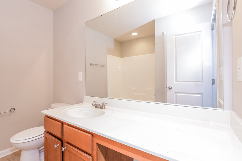 2,435/Mo, 3970 Massey Run Raleigh, NC 27616 Bathroom View