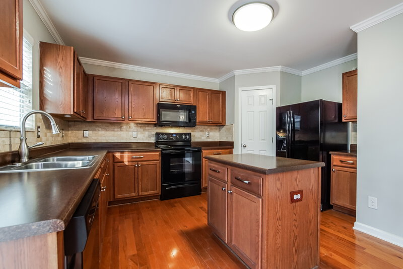 1,850/Mo, 167 Woodcreek Ln Clayton, NC 27520 Kitchen View 2