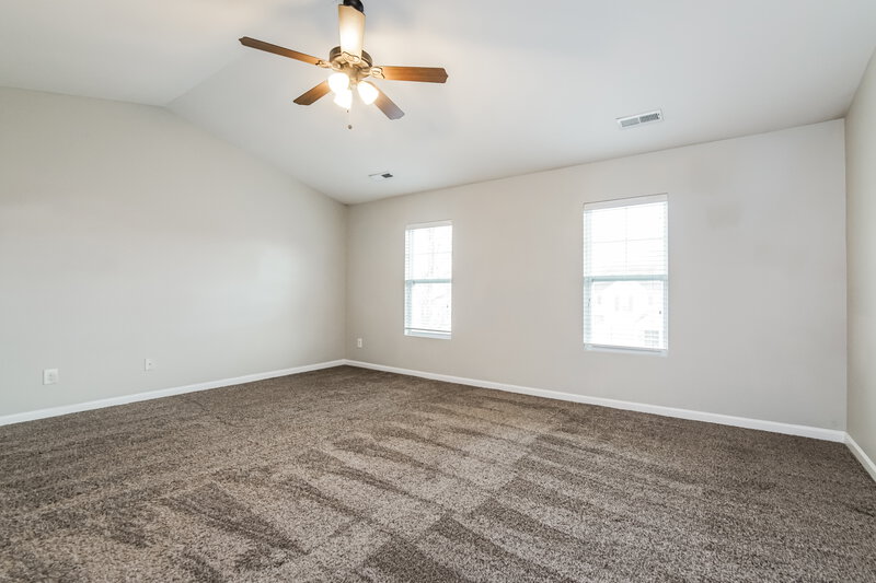 1,850/Mo, 167 Woodcreek Ln Clayton, NC 27520 Main Bedroom View