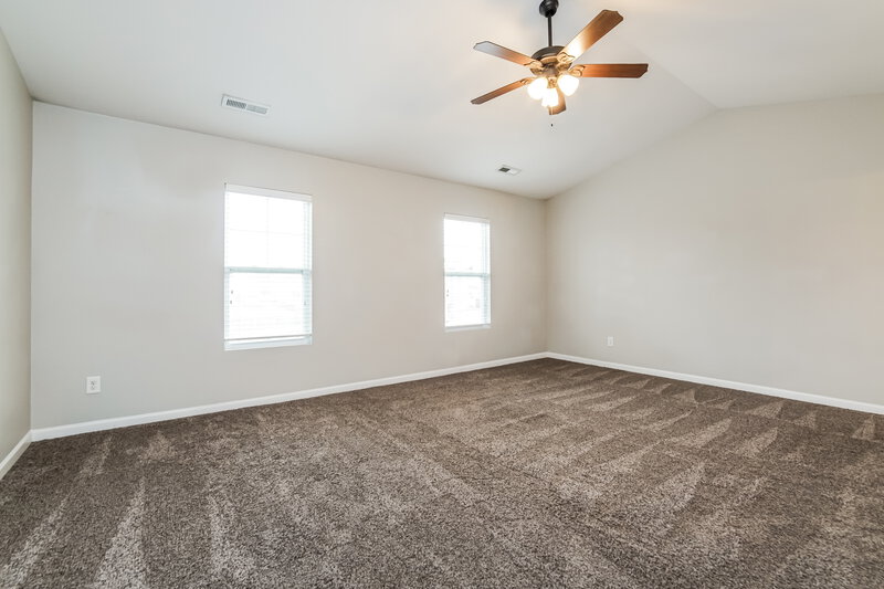 1,850/Mo, 167 Woodcreek Ln Clayton, NC 27520 Main Bedroom View 2