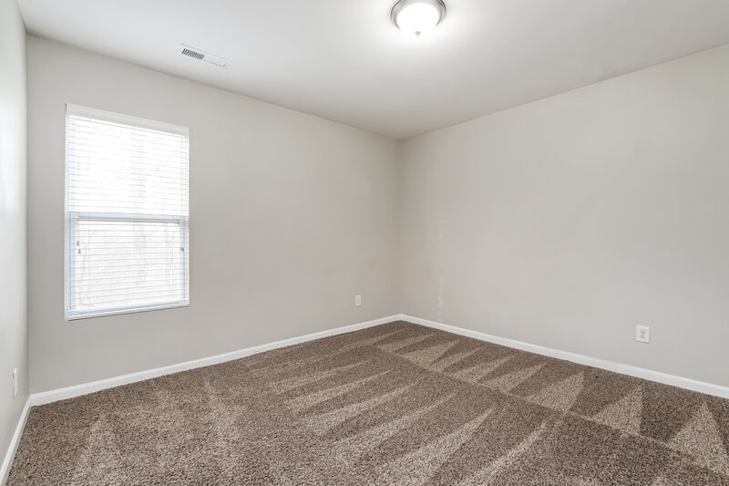 1,850/Mo, 167 Woodcreek Ln Clayton, NC 27520 Bedroom View