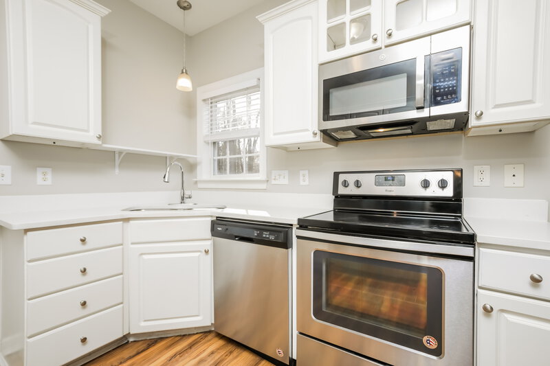 2,060/Mo, 909 Lotus Ln Wake Forest, NC 27587 Kitchen View 2