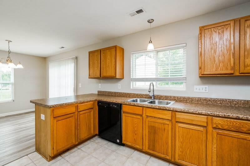 1,800/Mo, 3782 Marshlane Way Raleigh, NC 27610 Kitchen View 2