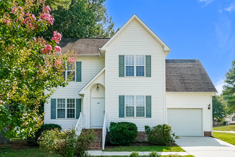 1,895/Mo, 102 Westwood Pl Clayton, NC 27520 External View