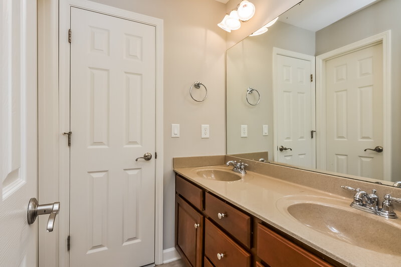 3,590/Mo, 1320 Trailing Rose Ct Wake Forest, NC 27587 Bathroom View