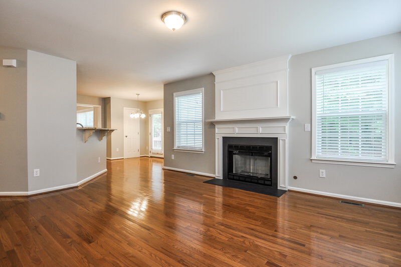 2,370/Mo, 5008 Cupine Ct Raleigh, NC 27604 Living Room View 3