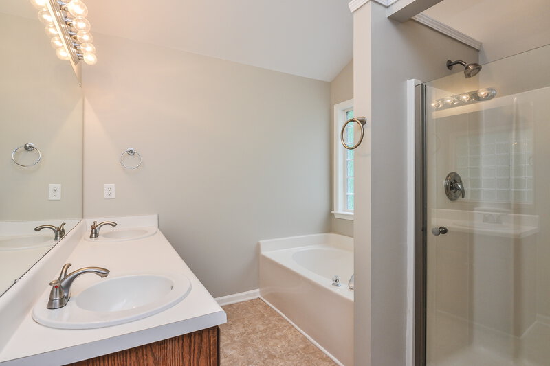 2,370/Mo, 5008 Cupine Ct Raleigh, NC 27604 Master Bathroom View