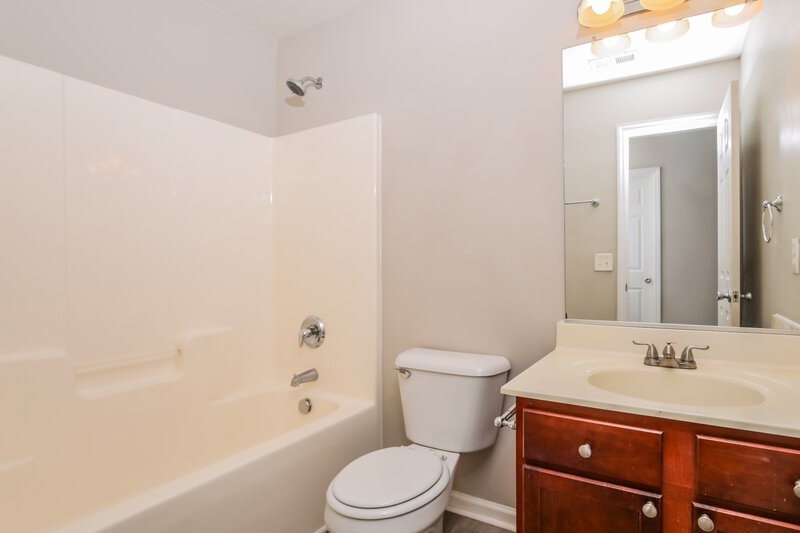 2,370/Mo, 409 Pyracantha Dr Holly Springs, NC 27540 Bathroom View