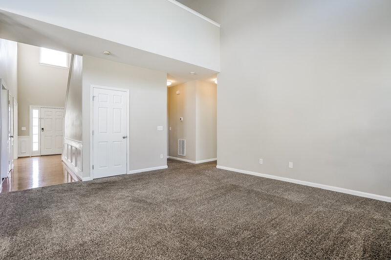 0/Mo, 9309 Doss Ct Wake Forest, NC 27587 Living Room View 2