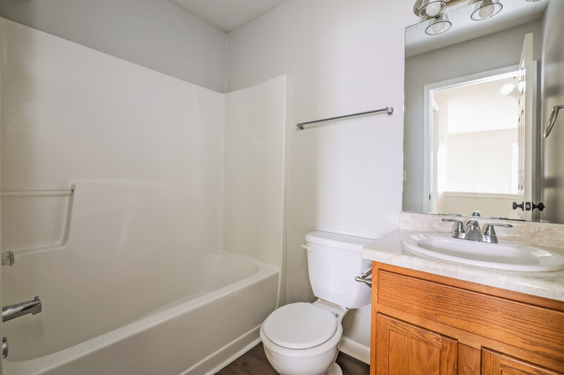 1,780/Mo, 5832 Ricker Rd Raleigh, NC 27610 Bathroom View