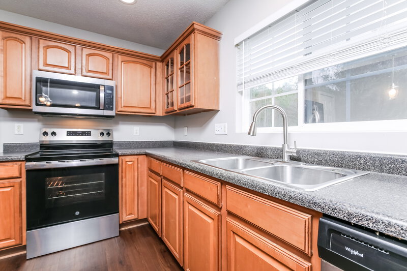 1,795/Mo, 6542 Guard Hill Dr Raleigh, NC 27610 Kitchen View 2